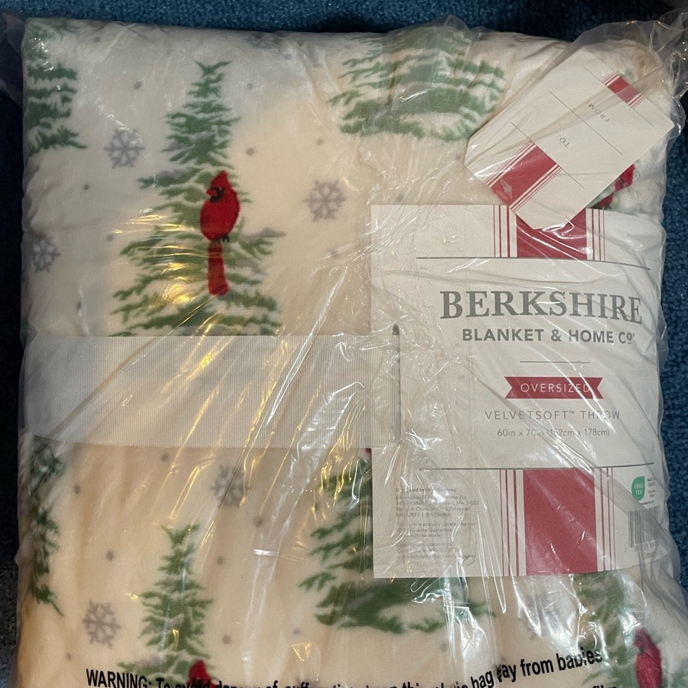 Berkshire White and Green Holiday Blanket with Festive Design